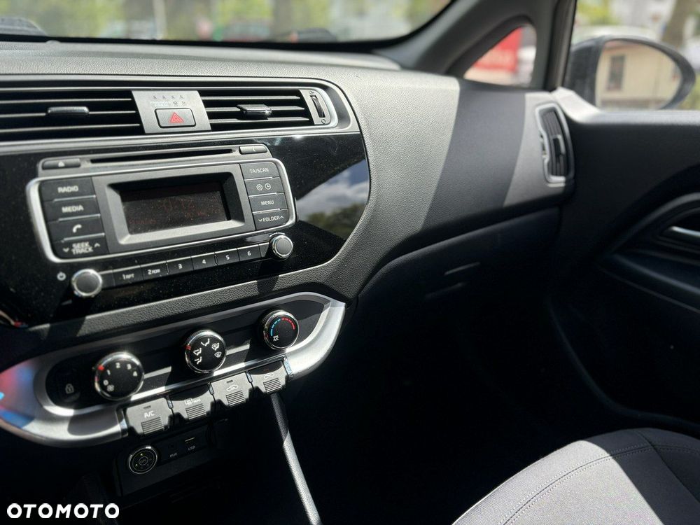 Kia Rio - 13