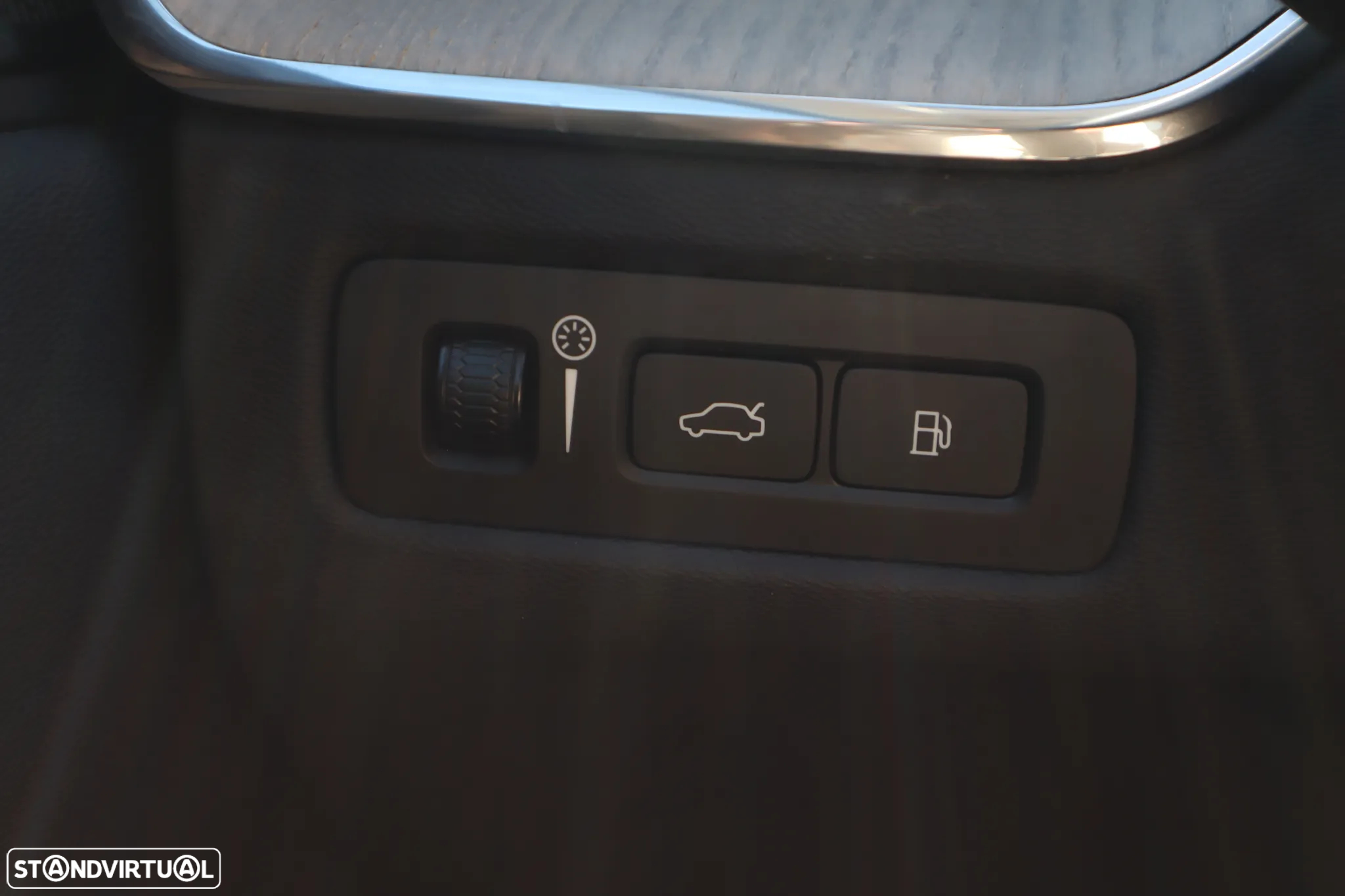 Volvo XC 60 2.0 T6 PHEV Inscription AWD - 29