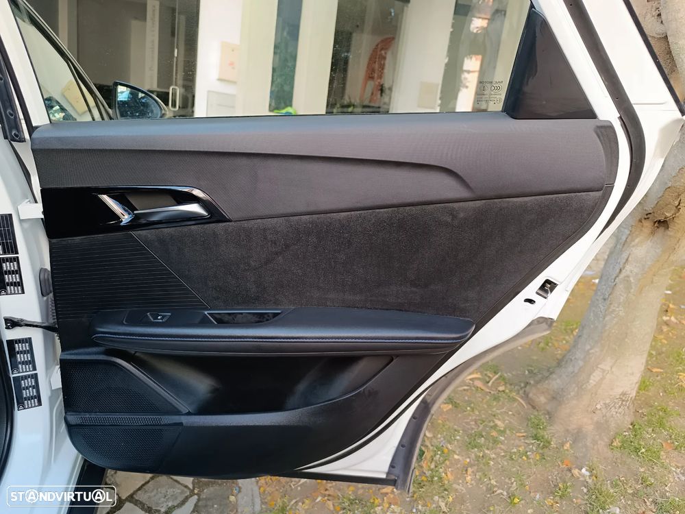 MG MG4 51 kWh Standard - 32