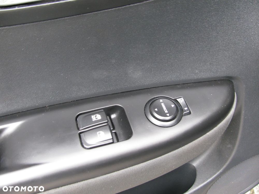 Hyundai i20 1.2 Fifa World Cup Edition - 20