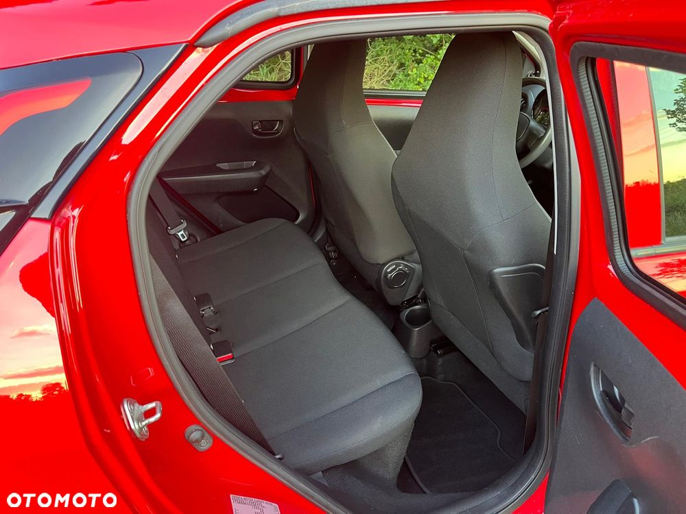Toyota Aygo x-play - 11
