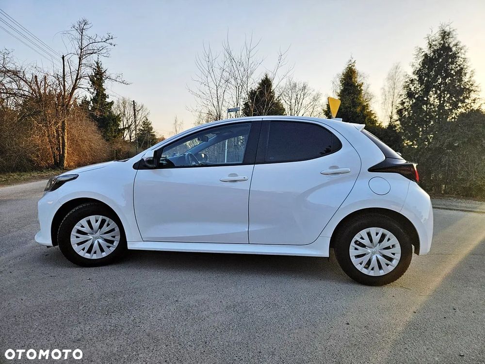 Toyota Yaris 1.5 VVT-i Team Deutschland - 10