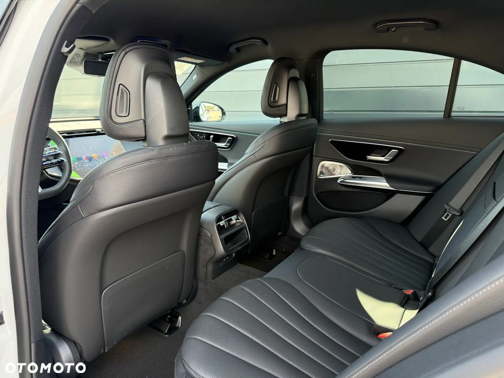 Mercedes-Benz Klasa E 220 d mHEV 4-Matic AMG 9G-Tronic - 12