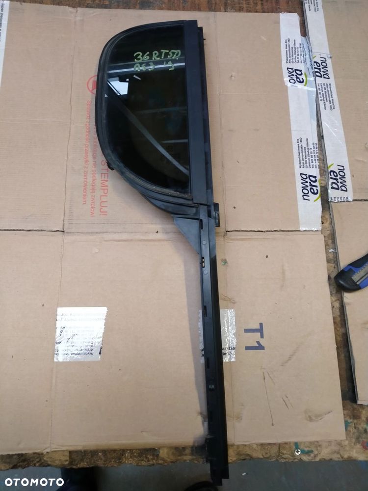 PEUGEOT 308 T9 SZYBA DRZWI PRAWY TYŁ 5D - 1