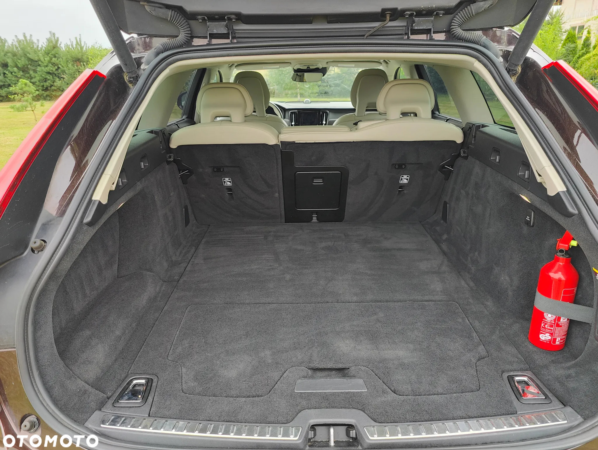 Volvo V90 Cross Country - 4