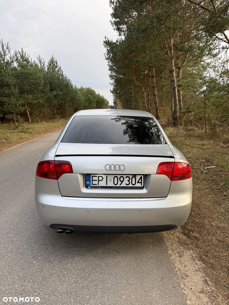 Audi A4 Limousine - 6