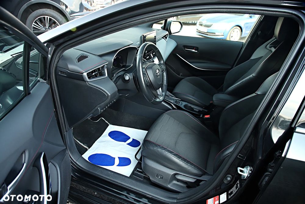 Toyota Corolla 2.0 Hybrid Executive - 13