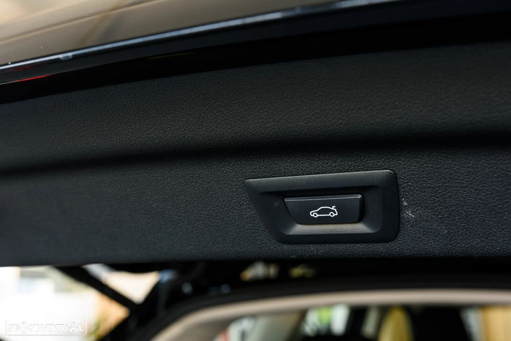 BMW X1 sDrive18d - 9