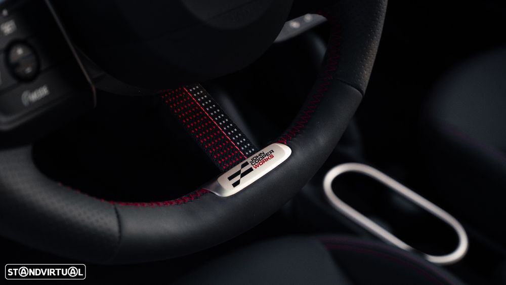 MINI 3 Portas Cooper E JCW XL - 11
