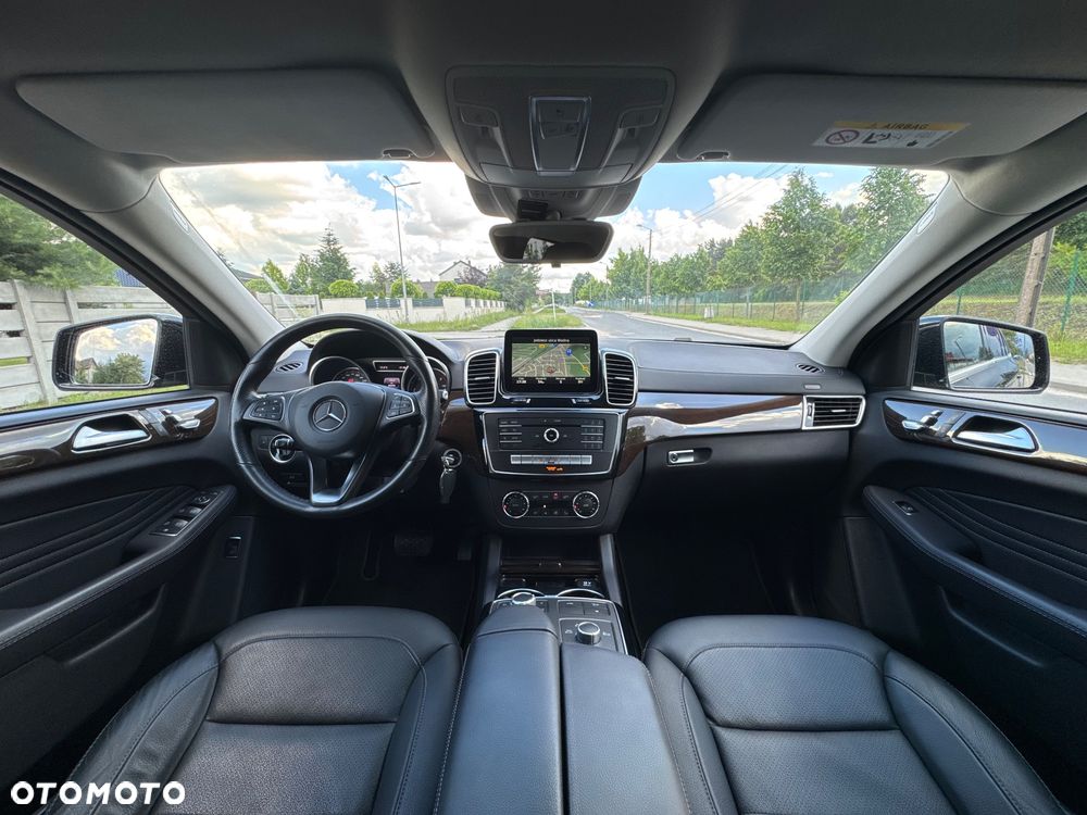 Mercedes-Benz GLE - 12