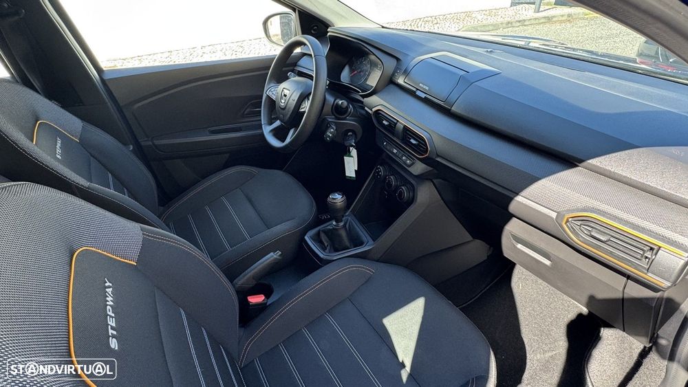 Dacia Sandero 1.0 ECO-G Essential Bi-Fuel - 16