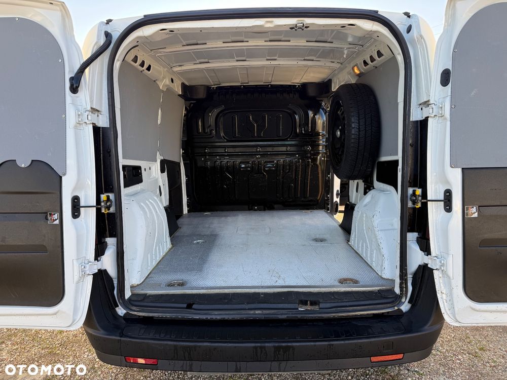 Fiat DOBLO MAXI 3 MIEJSCA 1.4 TJET 120 KM NOWY GAZ LPG SUPER STAN OKAZJA 100% PEWNY - 13