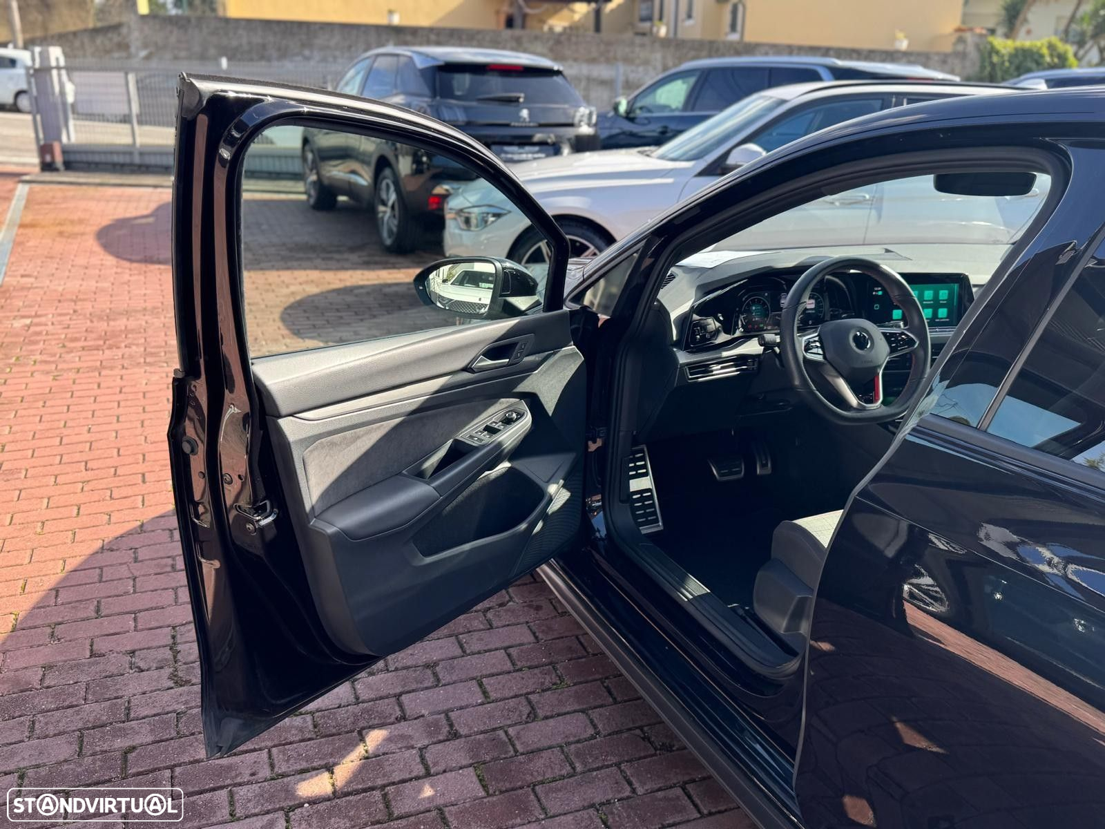 VW Golf 2.0 TSI GTI DSG - 11