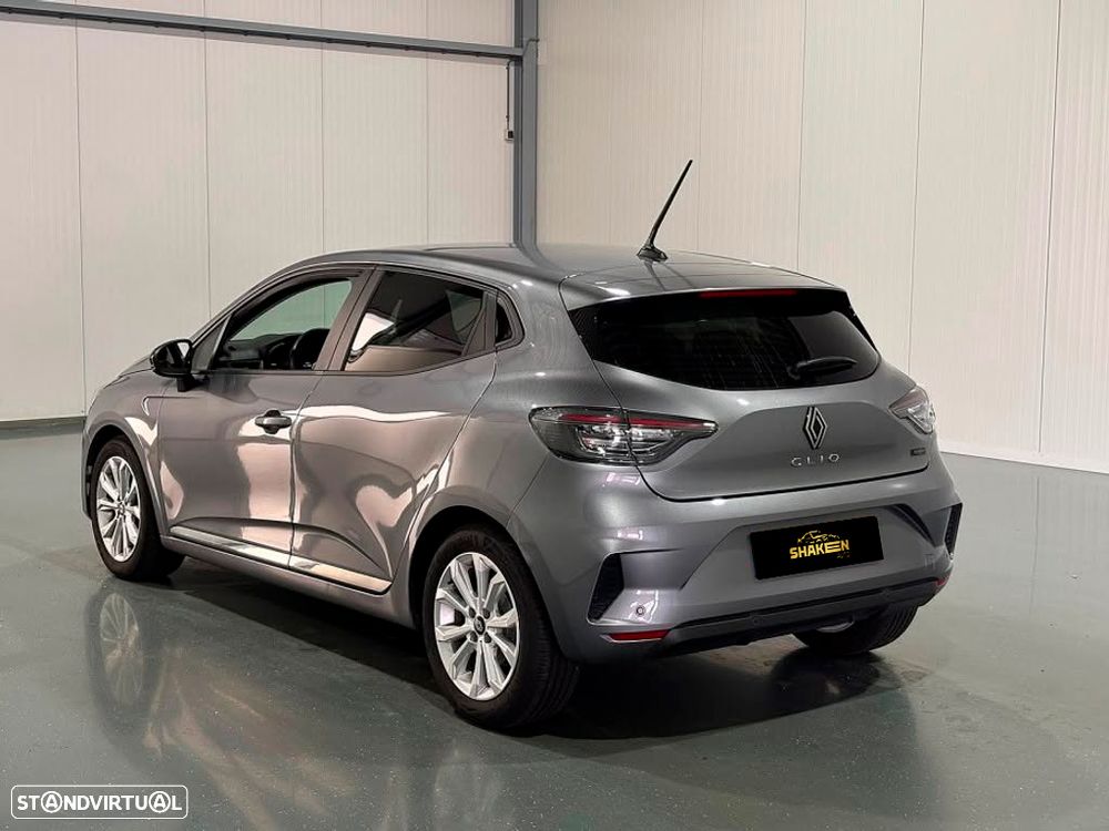 Renault Clio 1.6 E-Tech Full Hybrid Techno - 4