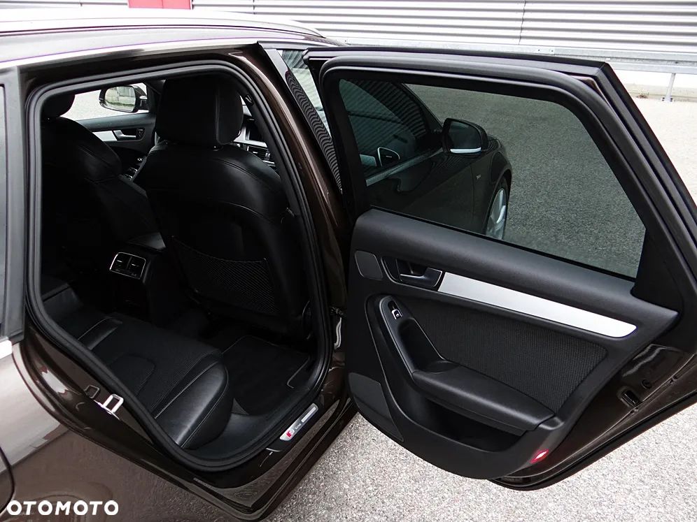 Audi A4 Avant 2.0 TDI DPF S line Sportpaket - 39