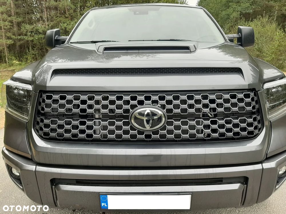 Toyota Tundra - 2