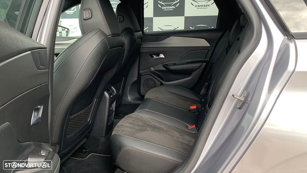 Peugeot 308 SW 1.6 Hybrid GT e-EAT8 - 32