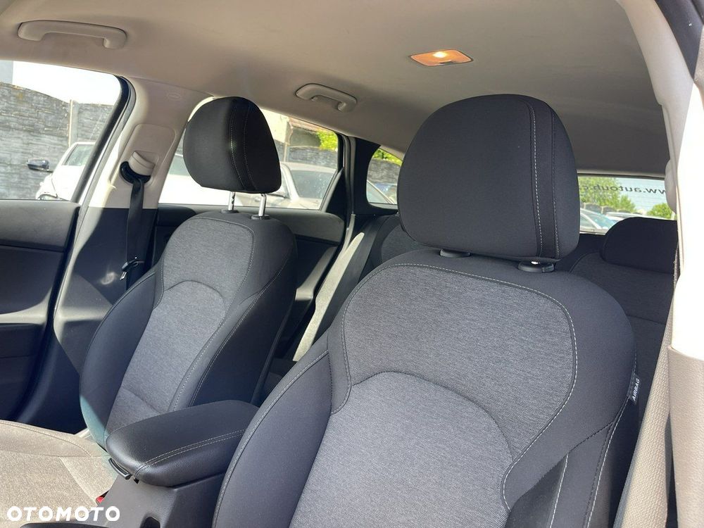Hyundai i30 1.5 DPI Comfort - 10
