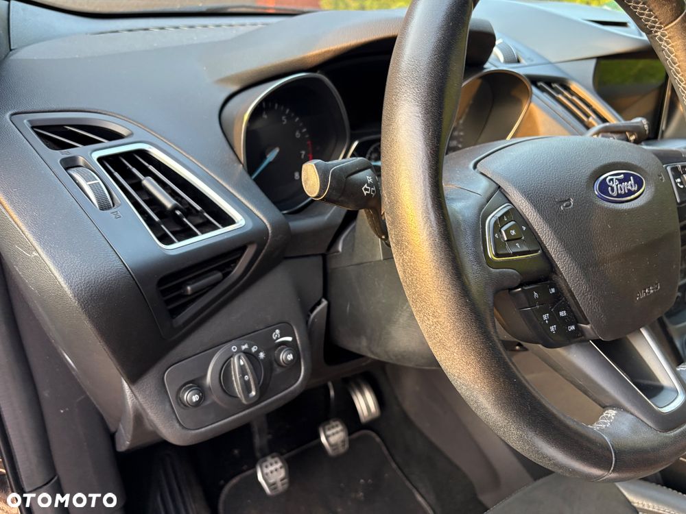 Ford Kuga - 26