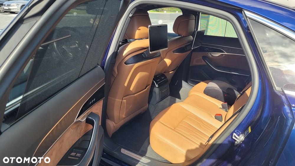 Audi A8 - 9