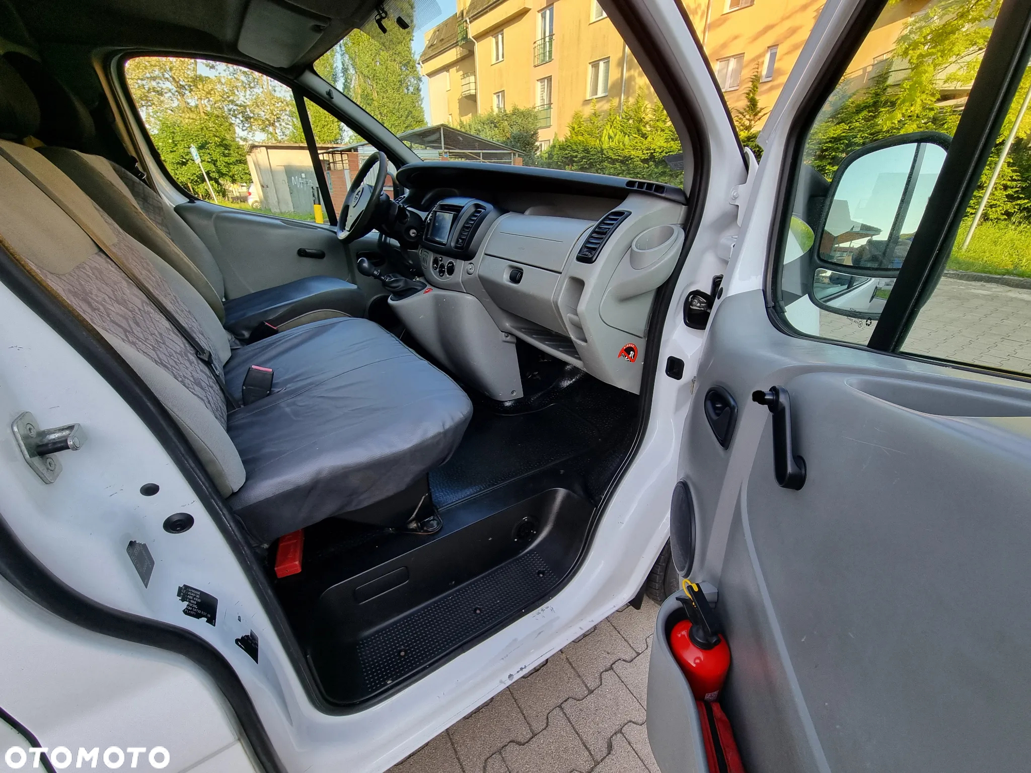Opel Vivaro - 8