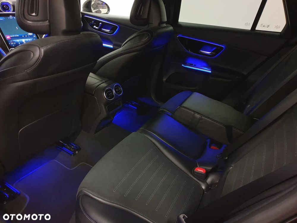 Mercedes-Benz GLC 300 d 4Matic 9G-TRONIC Edition AMG Line - 32