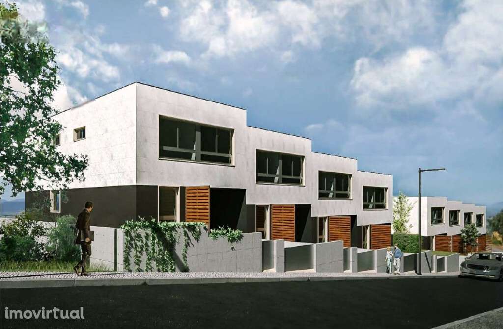 Moradia M4 em banda com garagem em zona dos Olivais - Grande imagem: 3/6