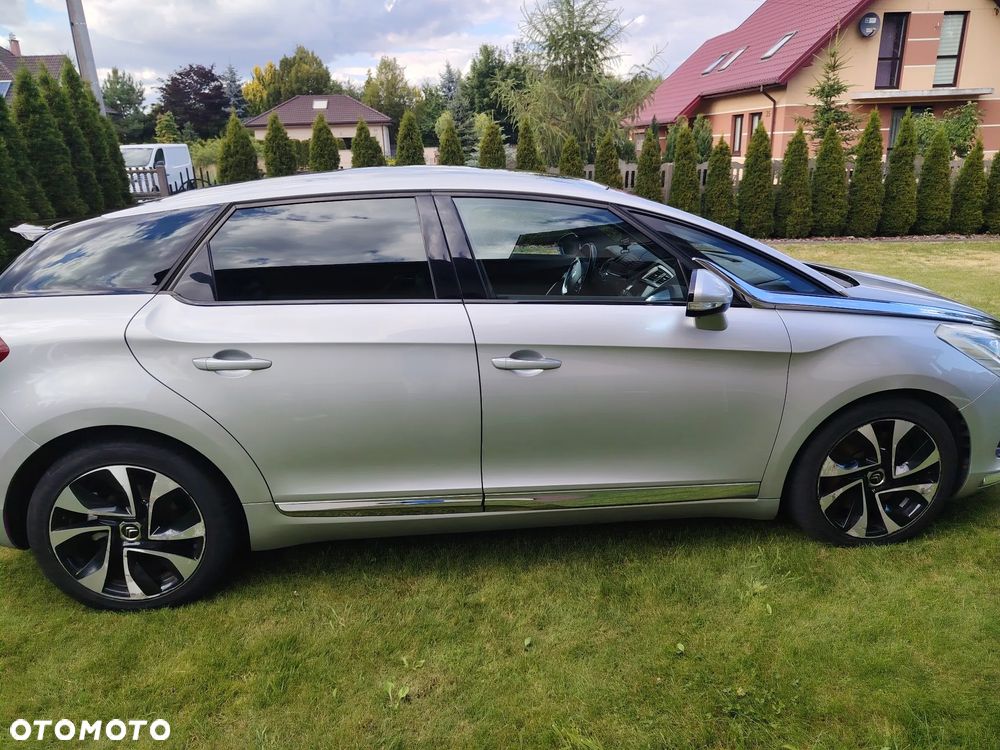 Citroën DS5 HDi 165 SoChic - 5