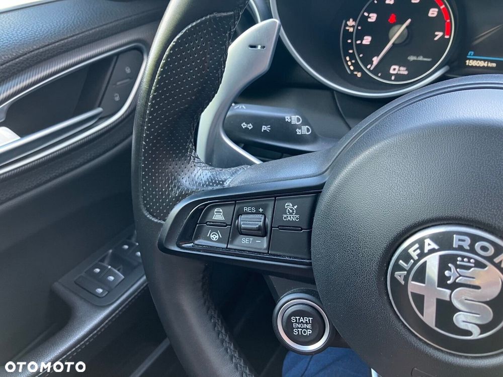 Alfa Romeo Giulia - 18