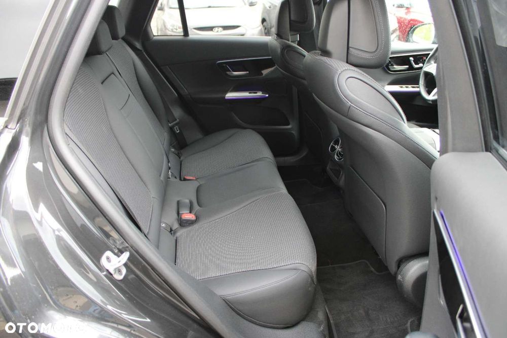 Mercedes-Benz GLC - 25