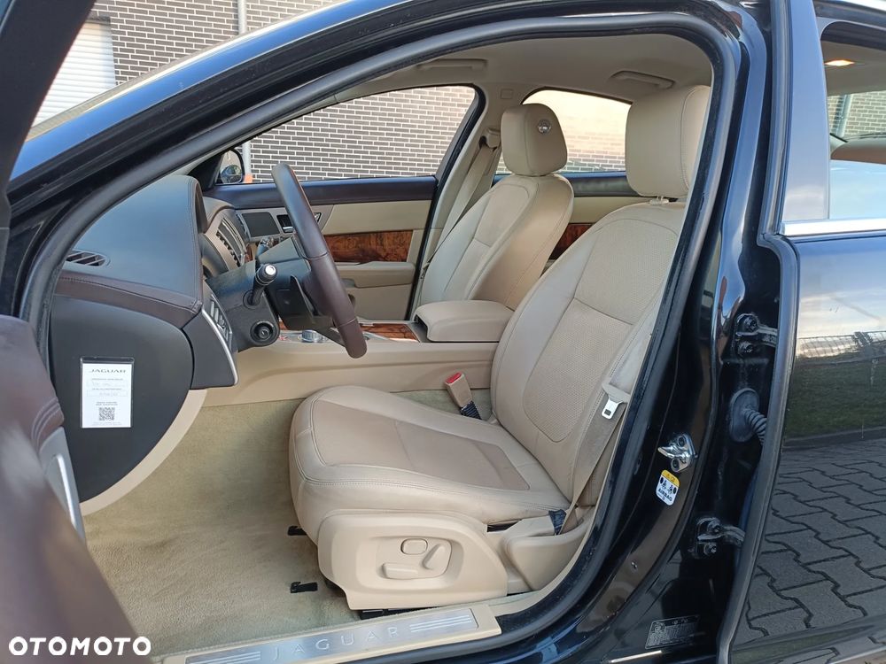 Jaguar XF 3.0 V6 Diesel Premium Luxury - 26