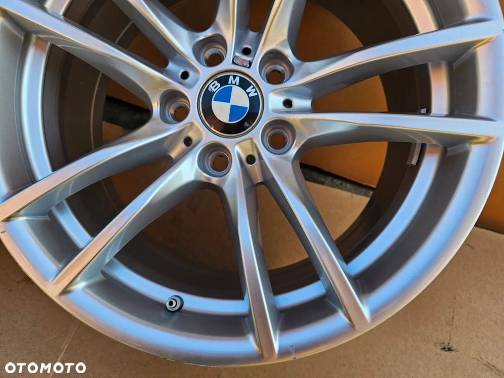 (F103) BMW OE M3 F80 M4 F82 F83 F30 F31 F32 M-Pakiet / 2284905 / 8,5Jx18 IS27 5x120 - 8