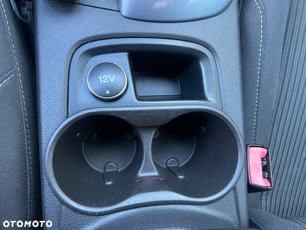 Ford Focus - 36