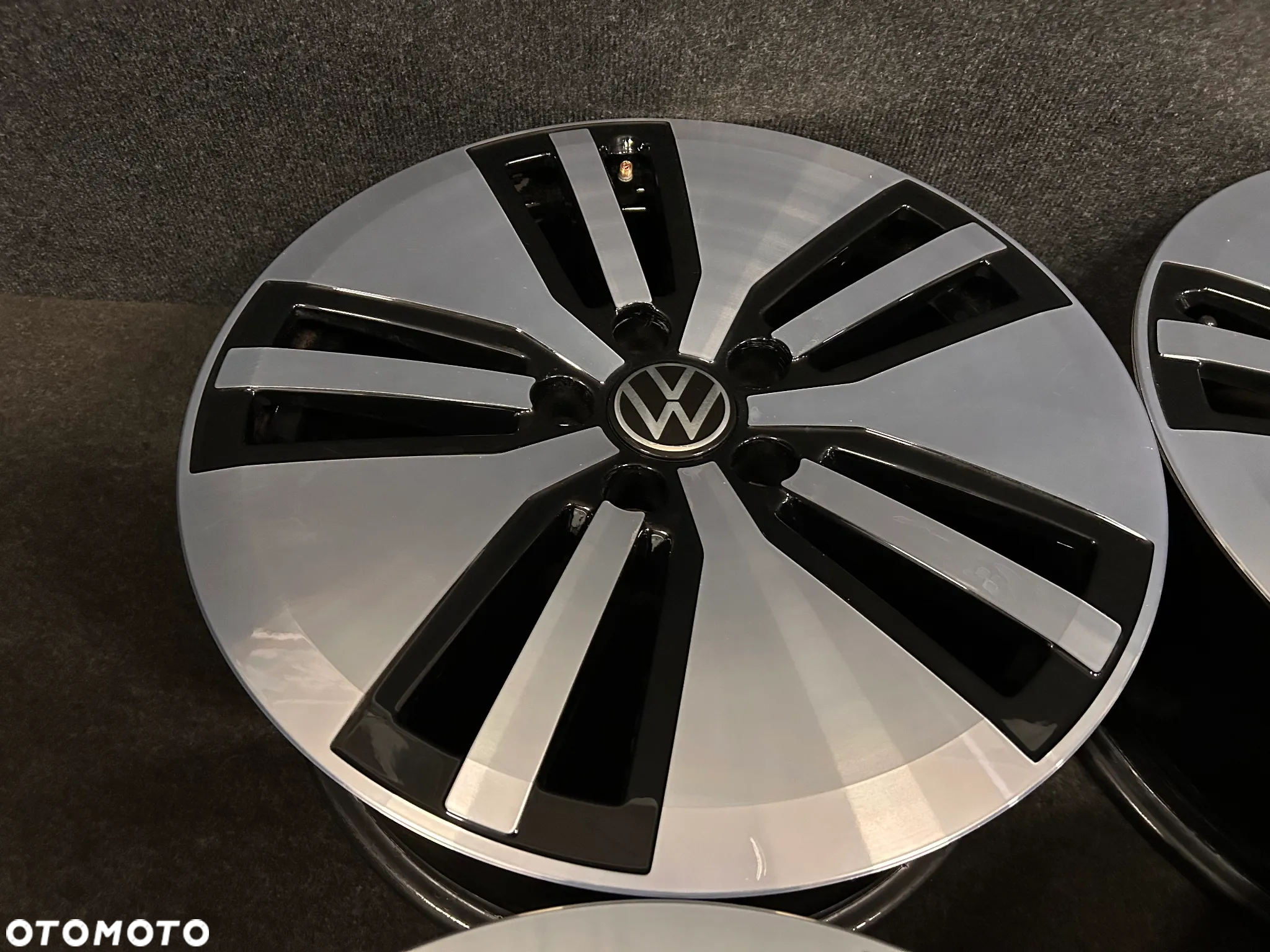 Alufelgi VW Passat B8 GTE, B7, Tiguan, Sharan, T-Roc 17 cali 5x112 4szt. ładne! - 6
