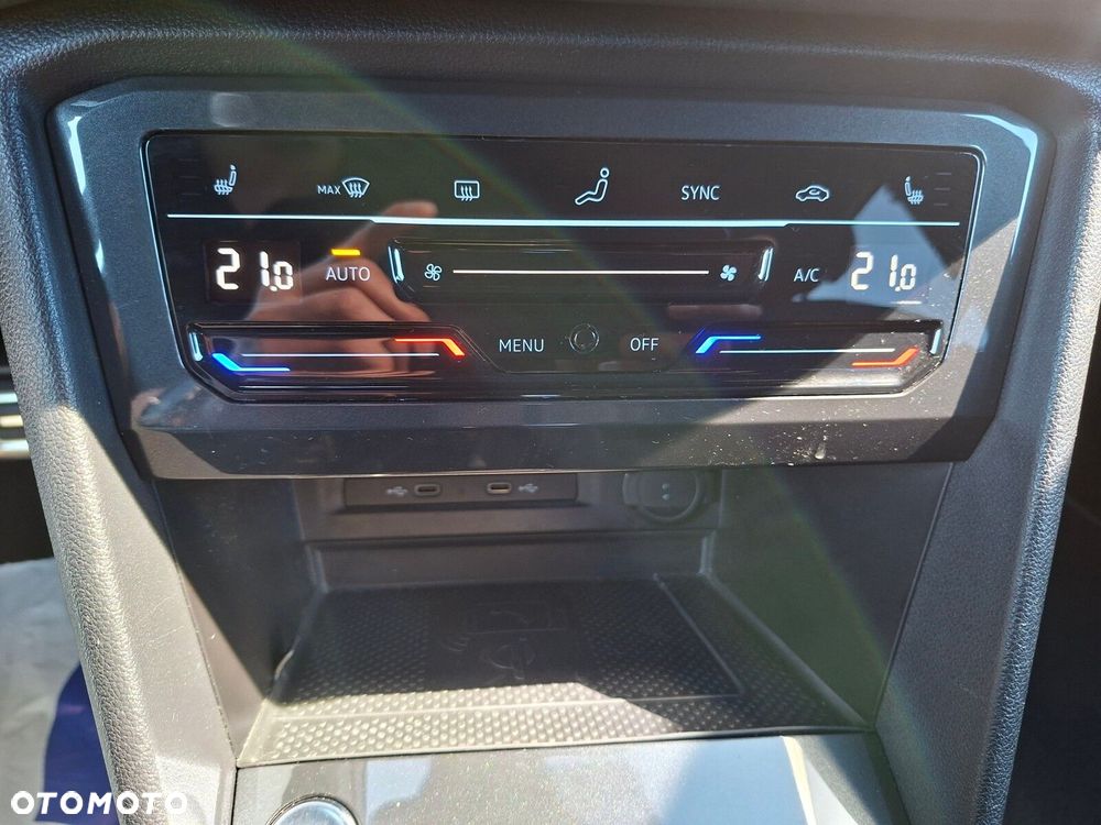 Volkswagen Tiguan - 23