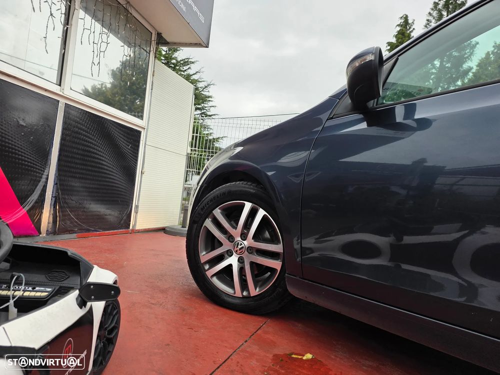 VW Golf 2.0 TDi Confortline - 29