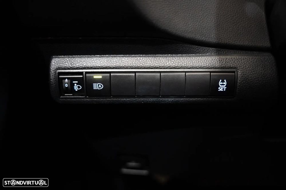 Toyota Corolla - 13