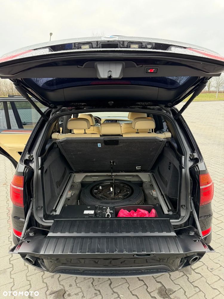 BMW X5 3.5i xDrive - 16