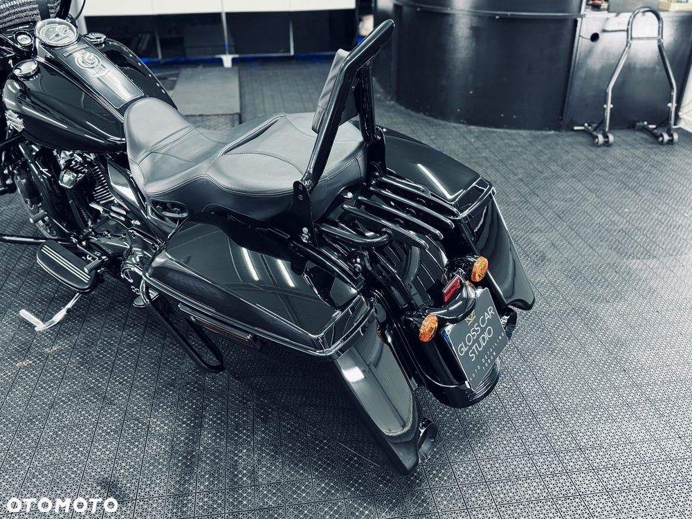 Harley-Davidson Touring Road King - 16