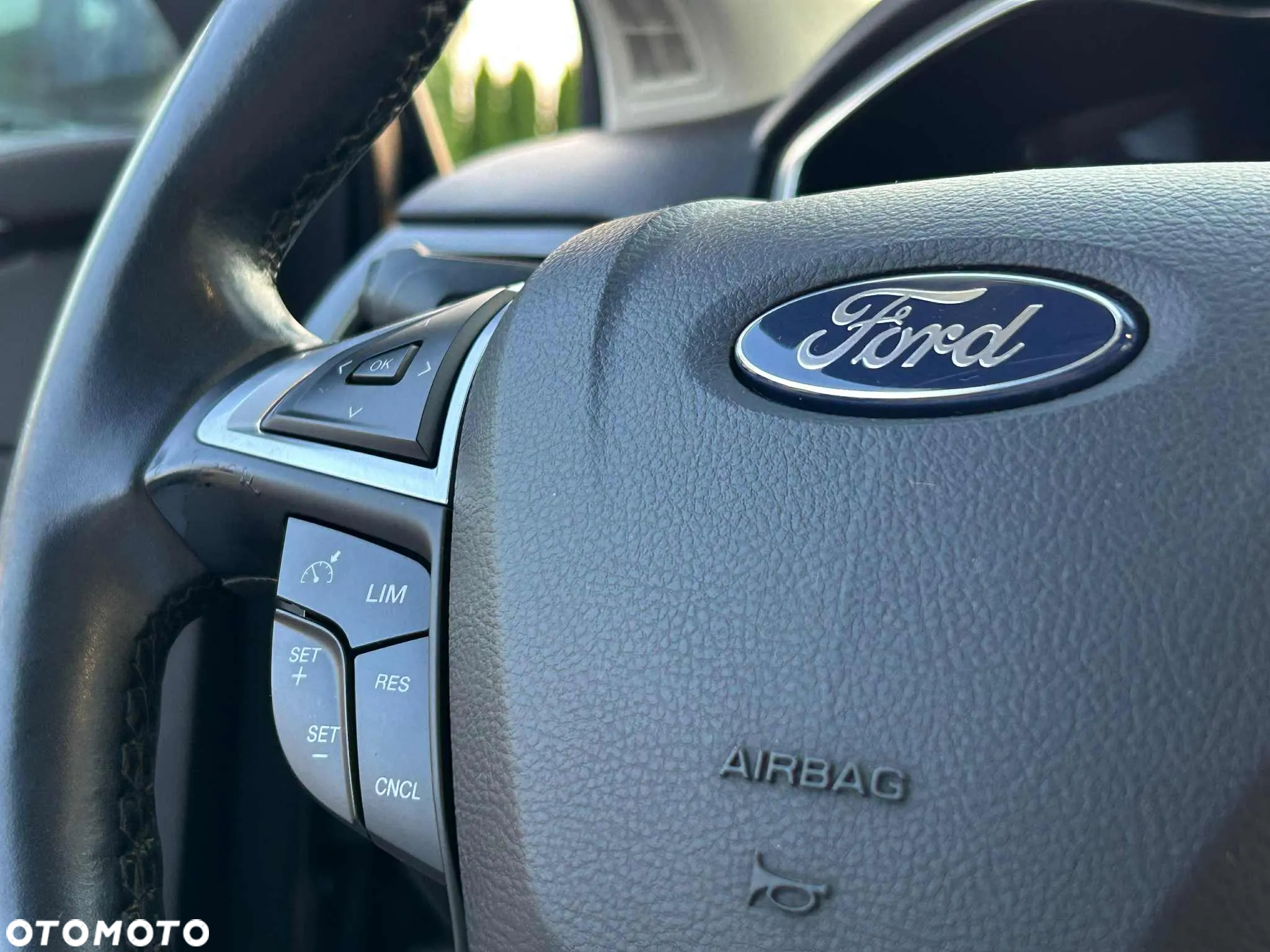 Ford Mondeo - 26
