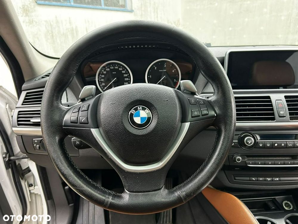 BMW X6 - 11
