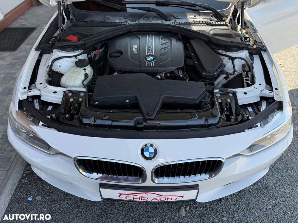 BMW Seria 3 318d Modern Line - 30