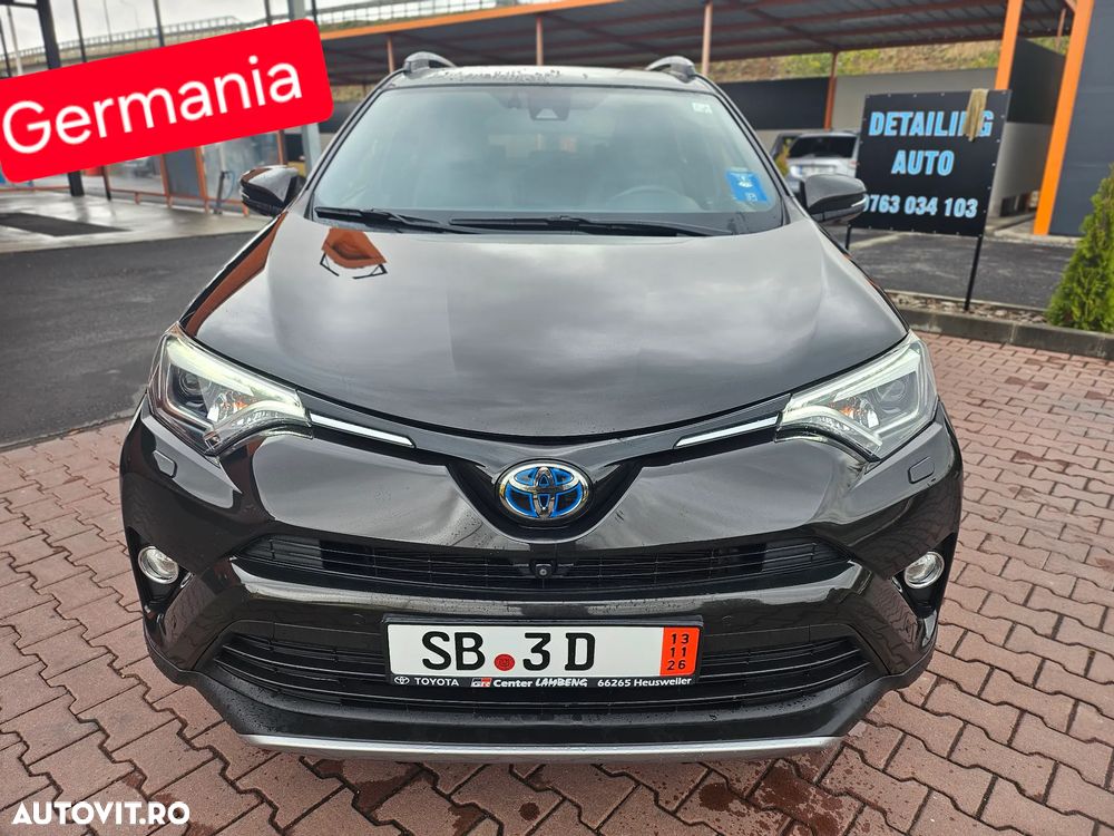 Toyota RAV4 - 8
