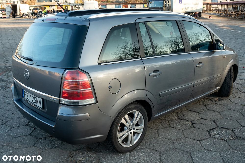 Opel Zafira 1.9 CDTI Cosmo - 10