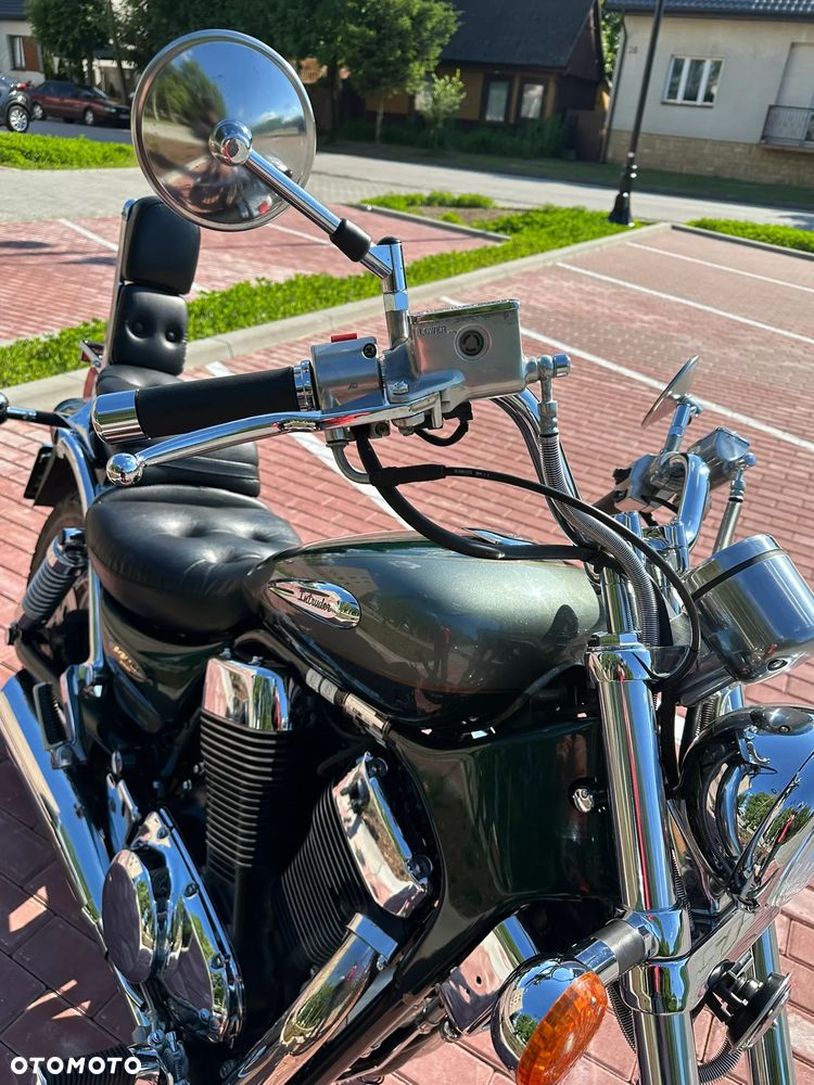 Suzuki Intruder - 16