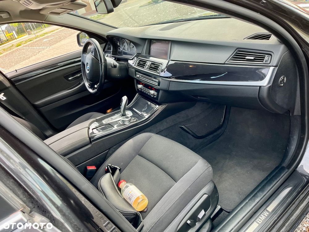 BMW Seria 5 520d Luxury Line - 6
