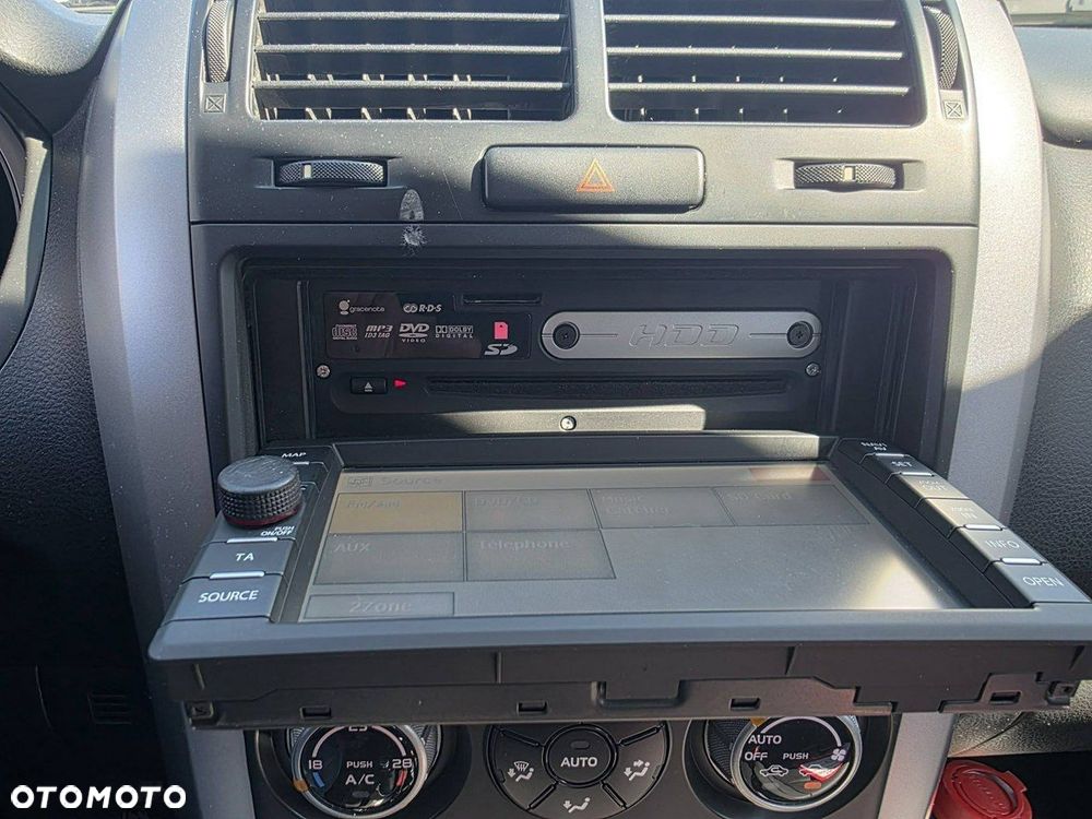 Suzuki Grand Vitara 1.9 DDiS Comfort + DPF Family - 20