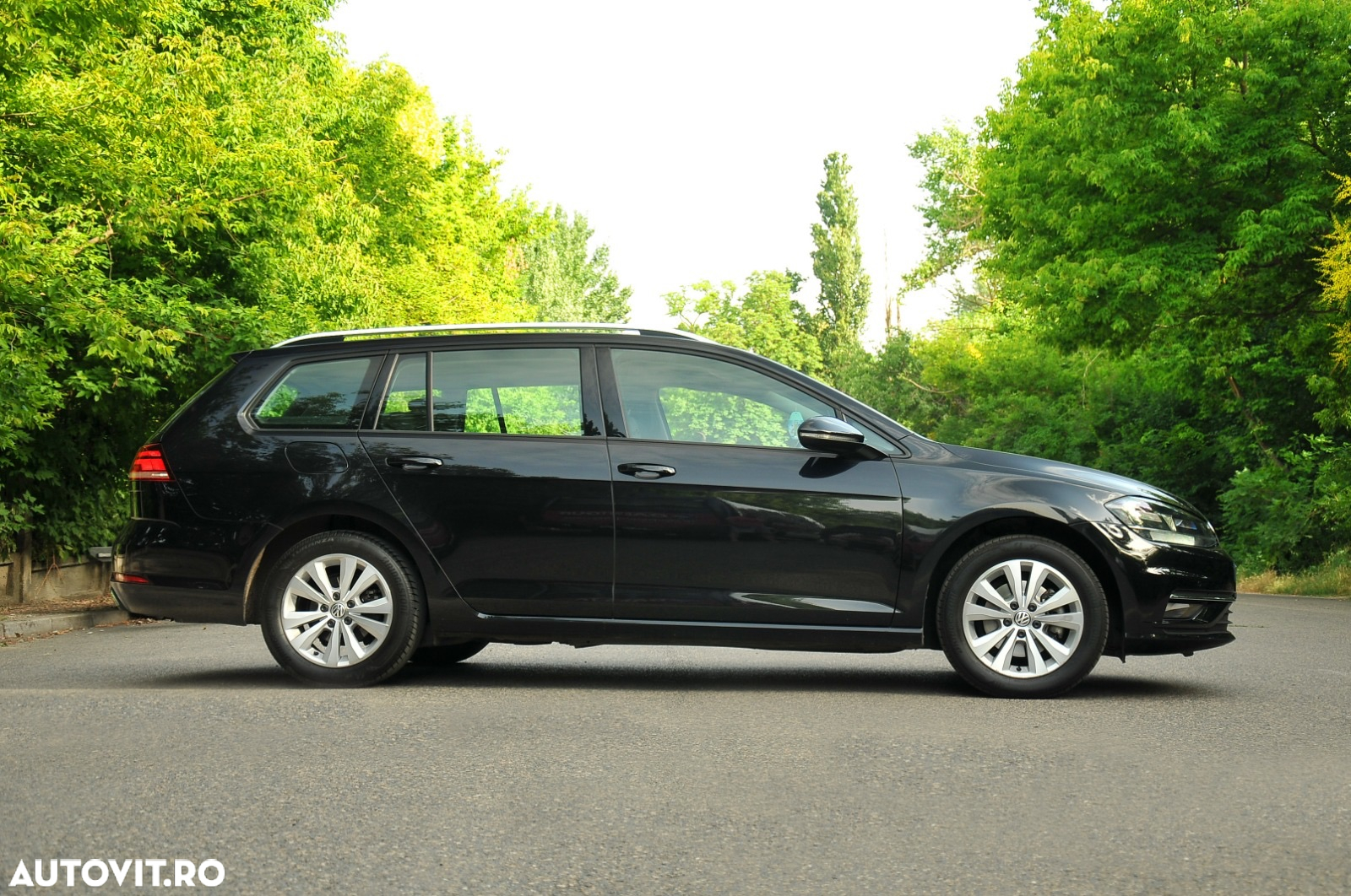 Volkswagen Golf 2.0 BlueTDI DSG Comfortline - 23
