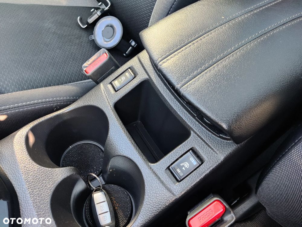 Nissan Qashqai 1.7 dCi 4x4 N-Connecta Xtronic - 14