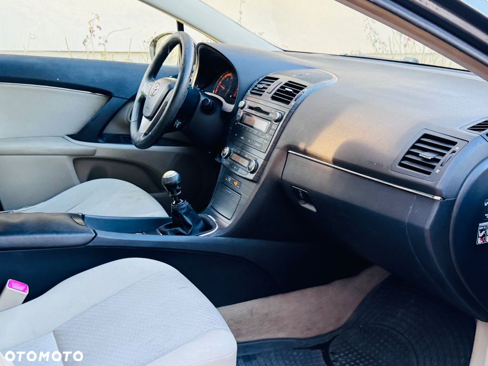 Toyota Avensis 2.0 D-4D Sol plus - 29
